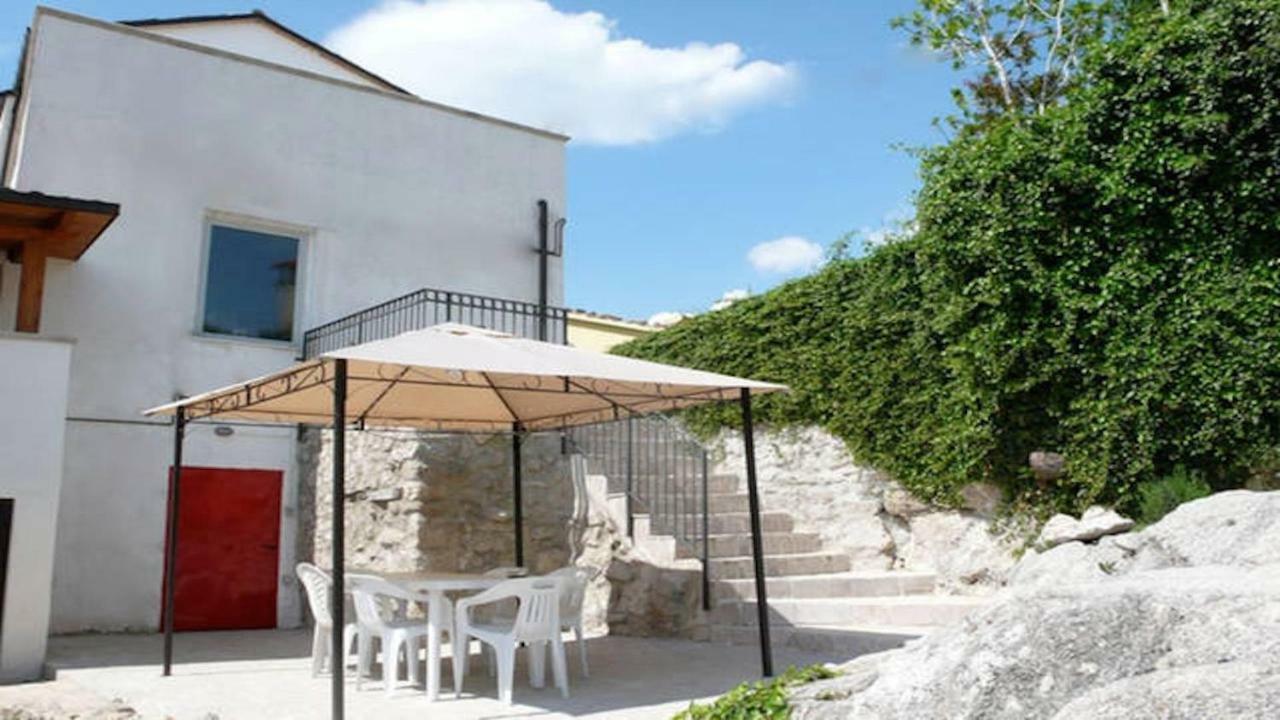 Вілла Casa Elvira Basilico San Valentino in Abruzzo Citeriore Екстер'єр фото