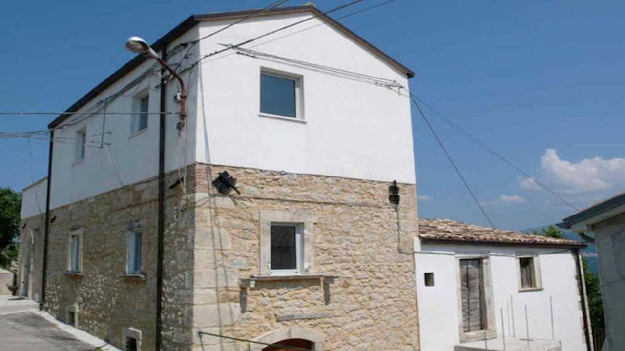 Вілла Casa Elvira Basilico San Valentino in Abruzzo Citeriore Екстер'єр фото